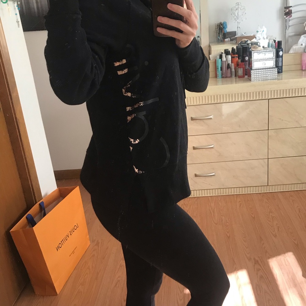 Calvin Klein sweatshirt and leggings